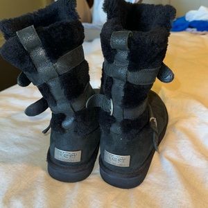 UGG women’s lined black boots - barely worn